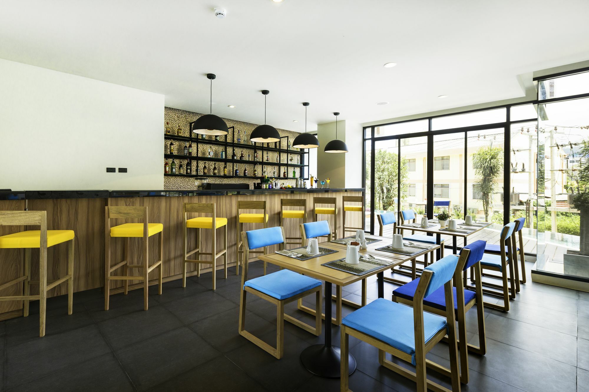 The Lunar Patong Phuket Exterior photo